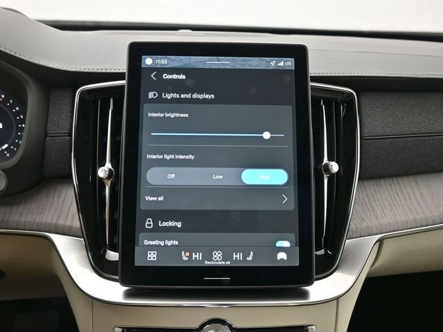 New 2026 Volvo XC90 B6 Ultra w/ Protection Package image 16