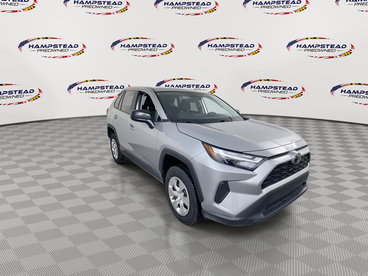 Used 2025 Toyota RAV4 LE AWD/4WD image 2