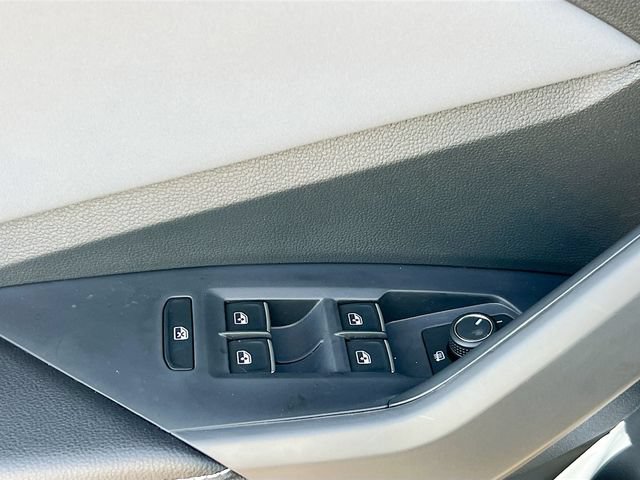 New 2026 Volkswagen Jetta SE FWD image 17