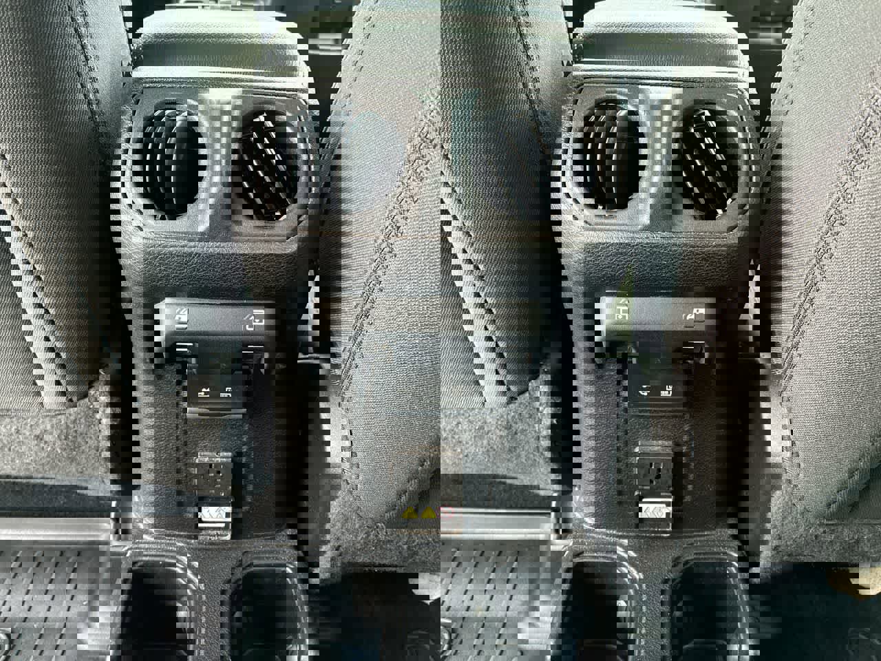 Used 2020 Jeep Wrangler Unlimited Sahara image 20