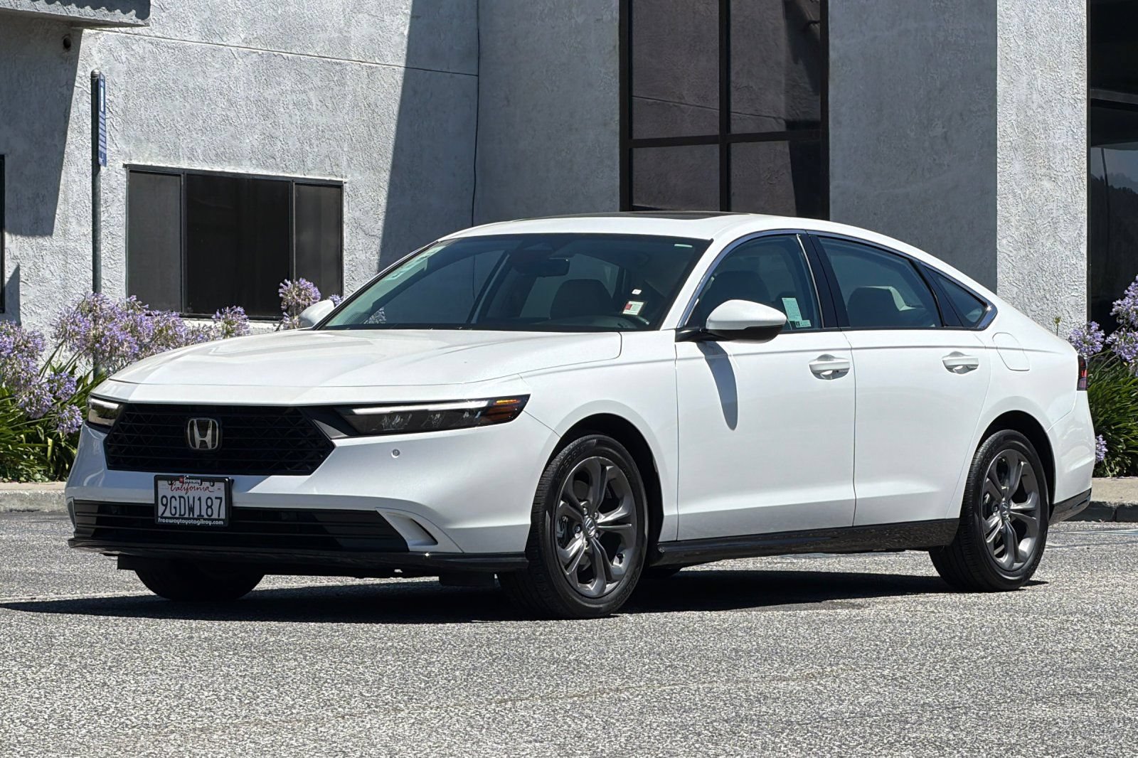 Used 2023 Honda Accord EX-L image 10