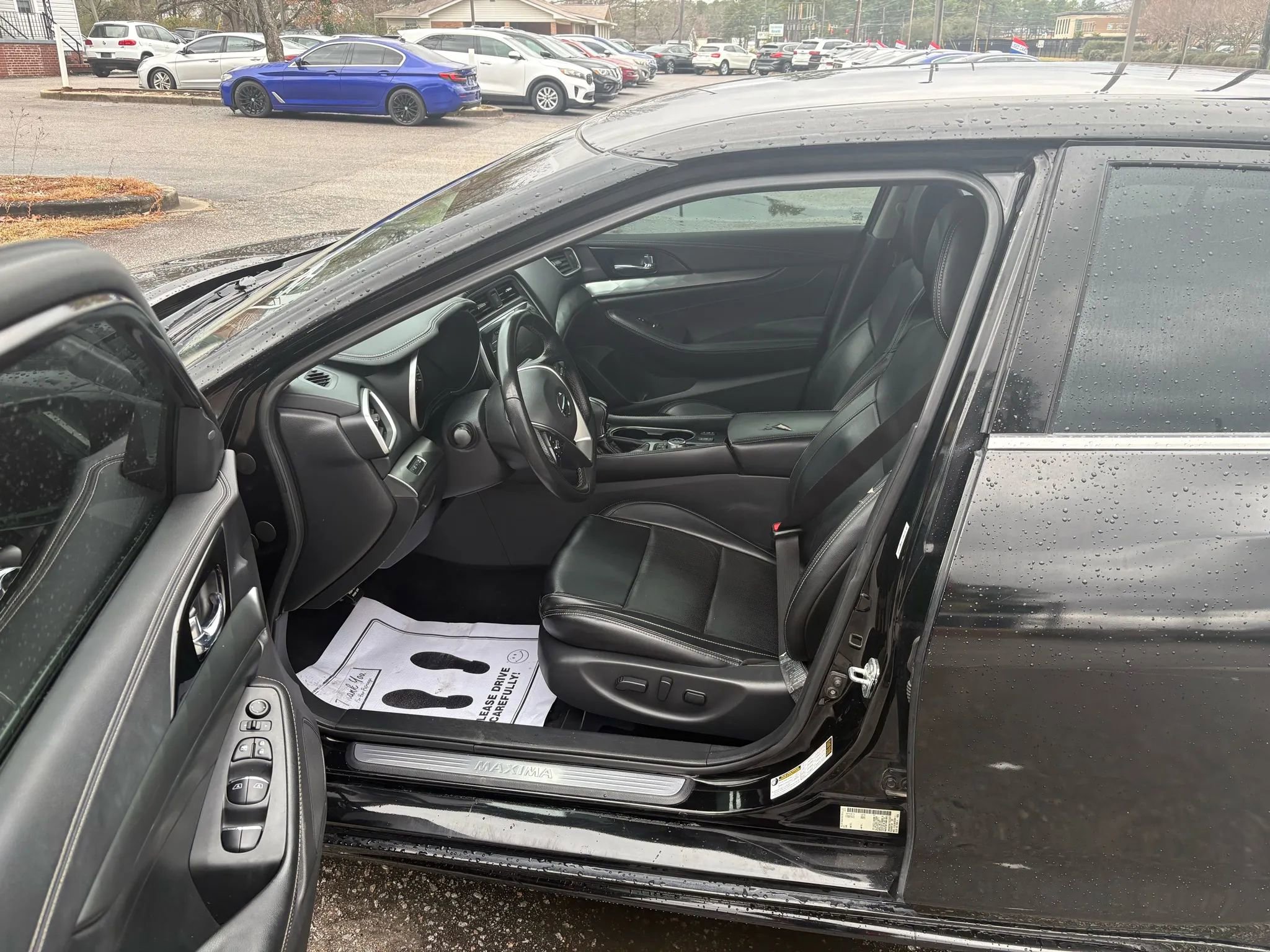 Used 2022 Nissan Maxima SV w/ Floor Mat Group FWD image 5