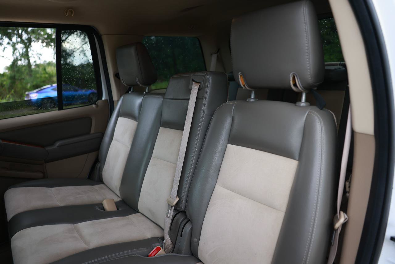 Used 2007 Ford Explorer Eddie Bauer RWD image 8