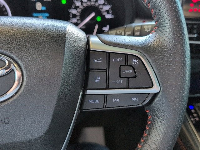 Certified 2022 Toyota Sienna XSE image 30