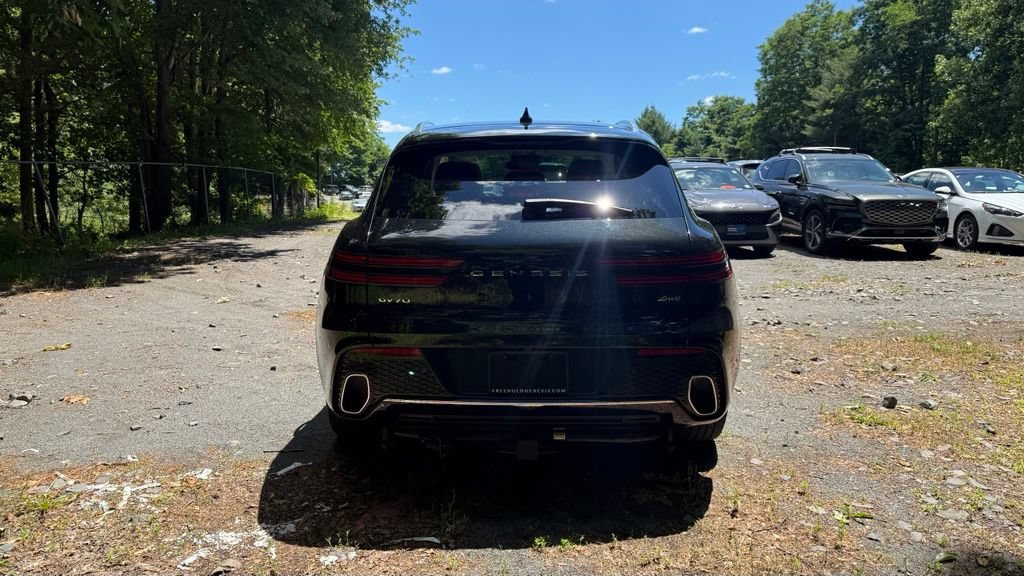 Used 2023 Genesis GV70 2.5T AWD/4WD image 4