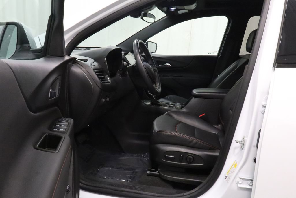 Used 2022 Chevrolet Equinox RS w/ RS Leather Package AWD/4WD image 13