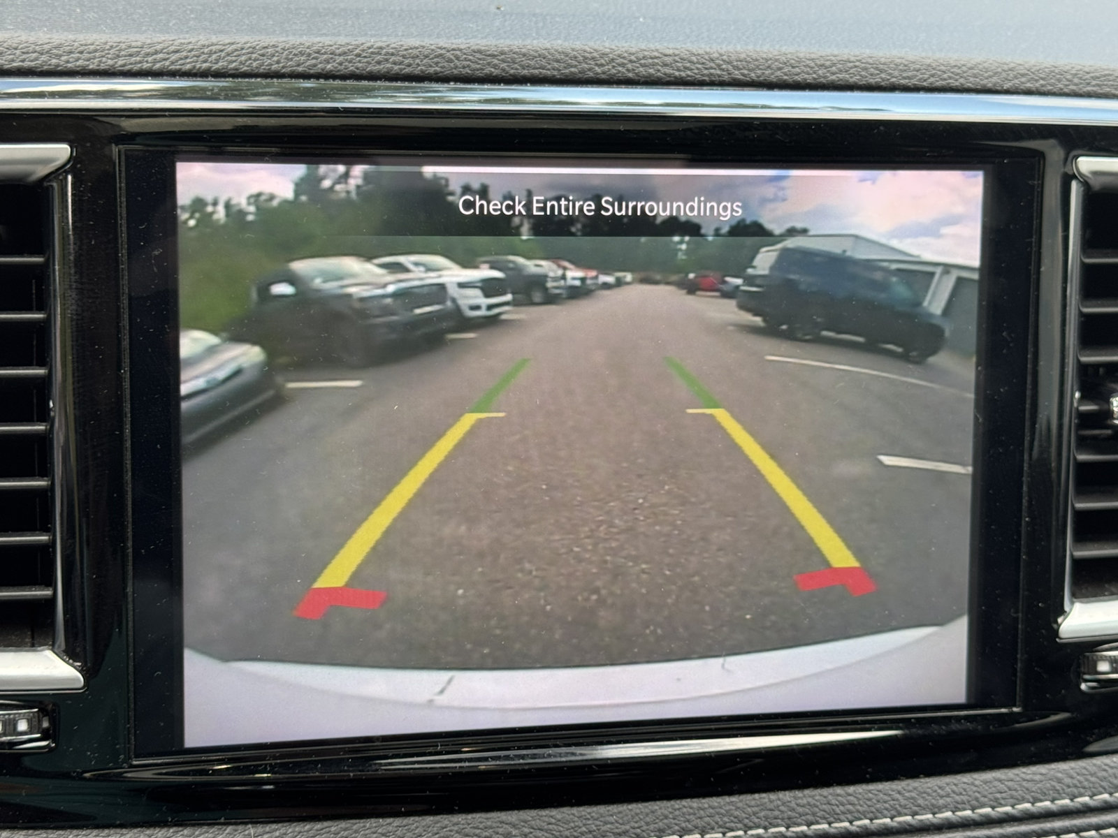 Used 2025 Chrysler Pacifica Limited FWD image 30