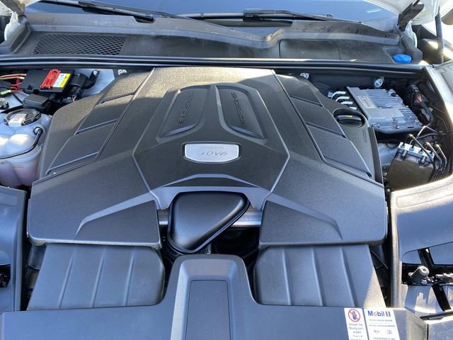 Used 2021 Porsche Cayenne image 28