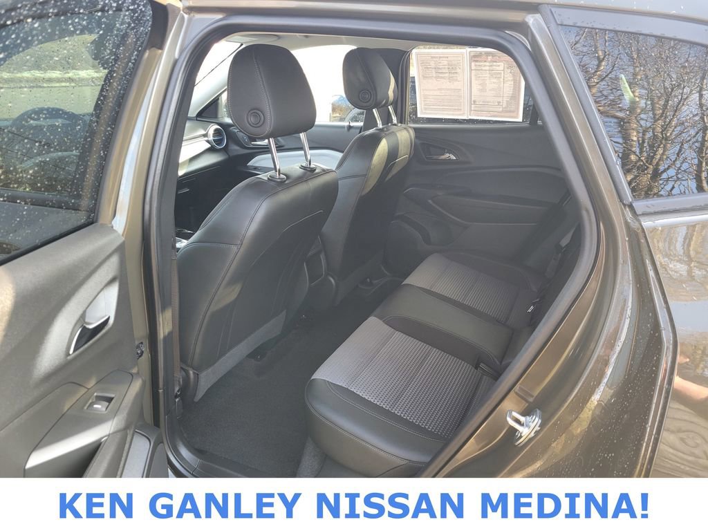 Used 2024 Chevrolet Trax LT image 38