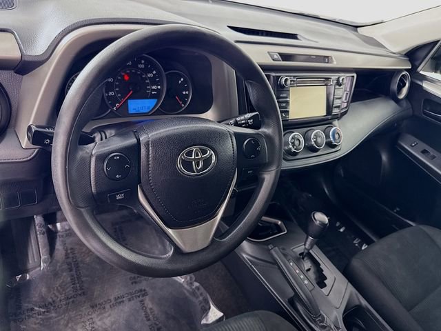 Used 2016 Toyota RAV4 LE image 9