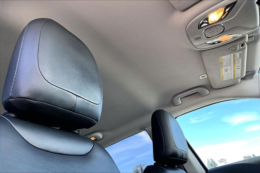 Used 2019 Jeep Compass Limited image 14