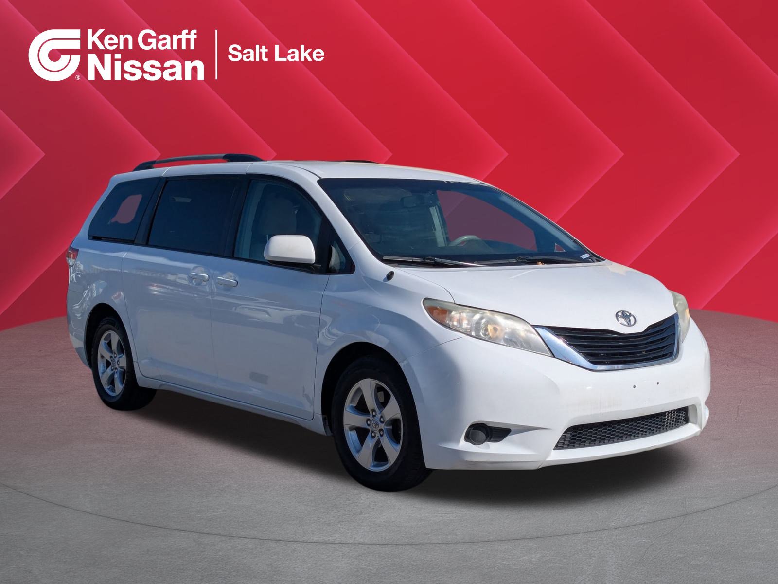 Used 2013 Toyota Sienna LE