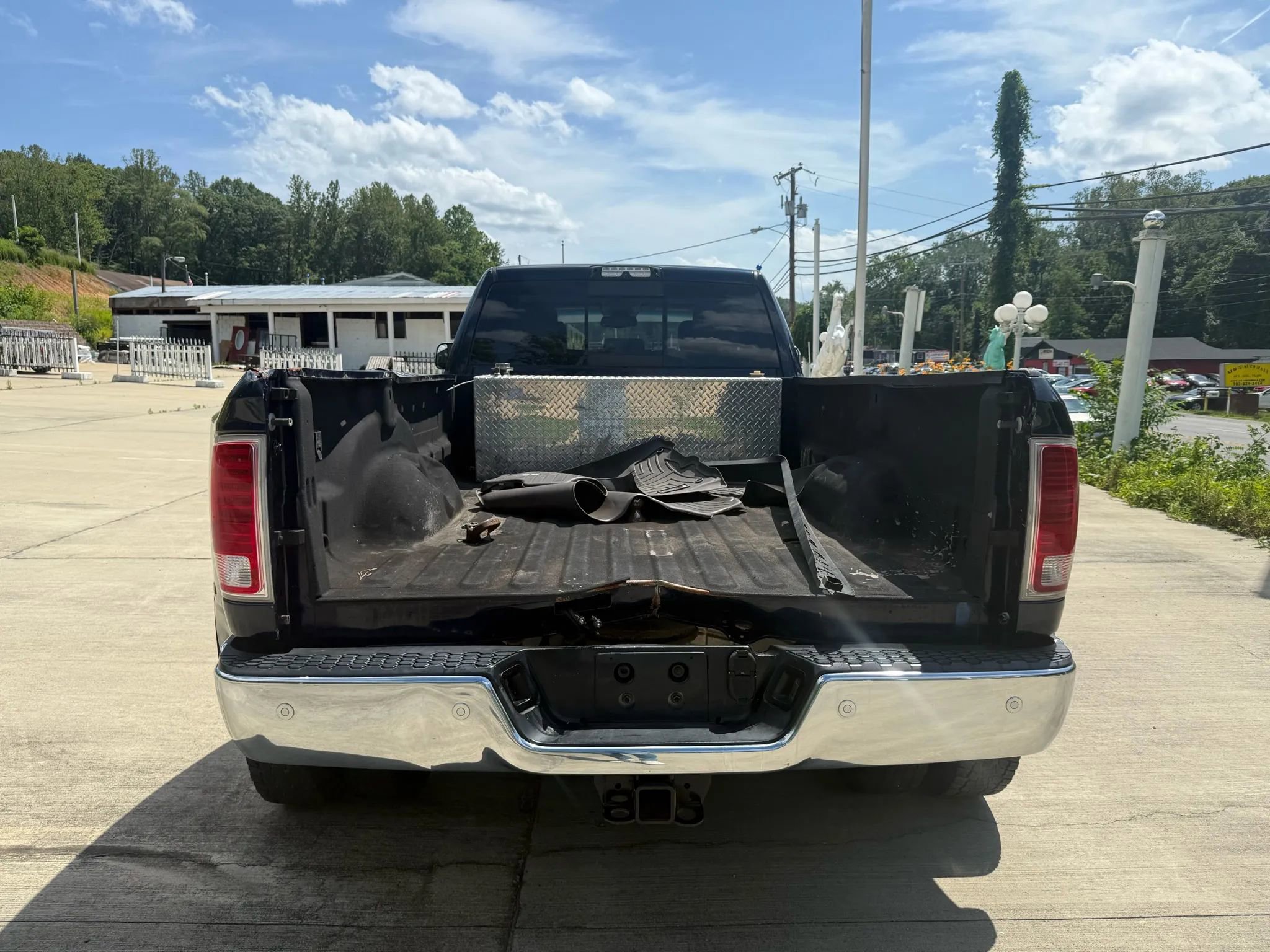 Used 2018 RAM 3500 Laramie image 9