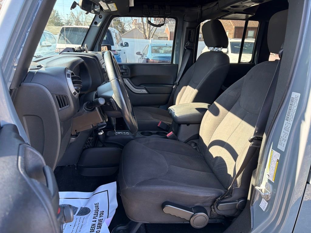 Used 2015 Jeep Wrangler Unlimited Sport w/ Connectivity Group image 10