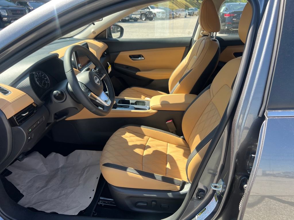 New 2025 Nissan Sentra SV w/ SV Premium Package image 10