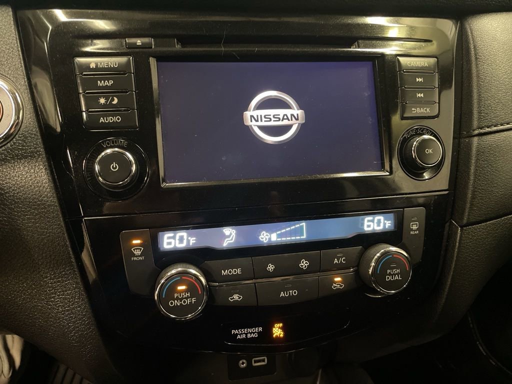 Used 2020 Nissan Rogue SV w/ Premium Package image 24