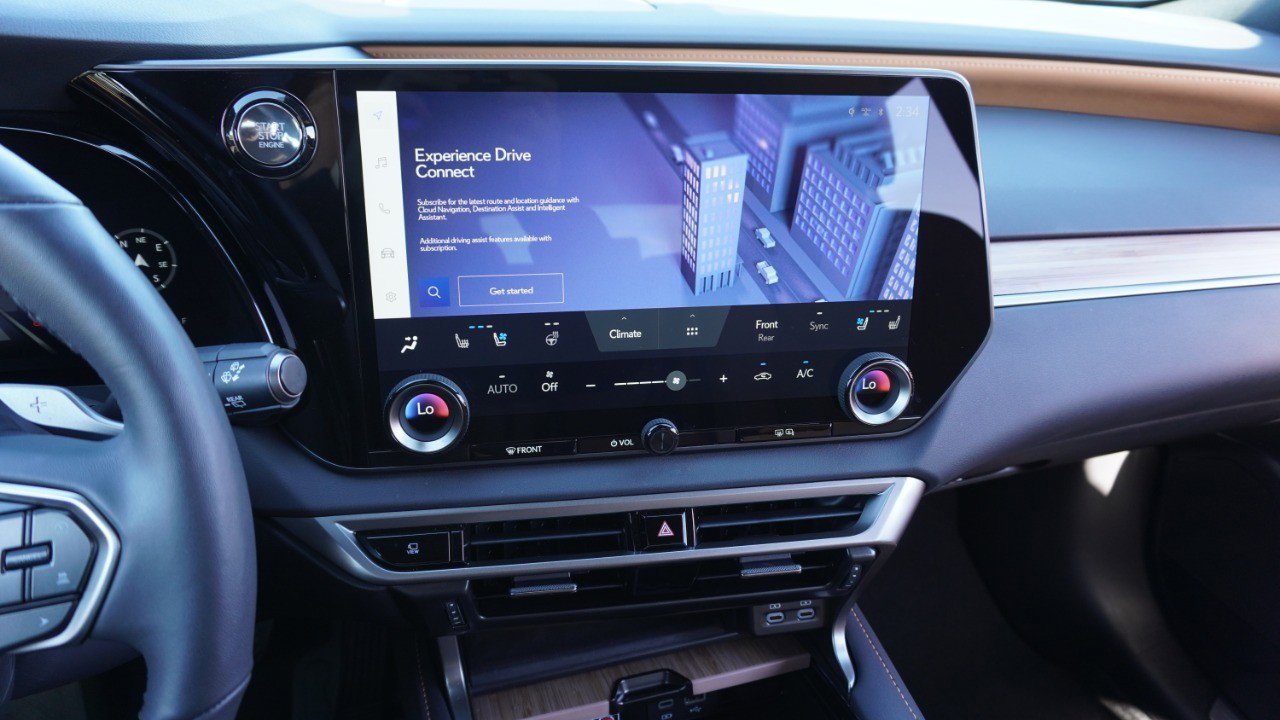 Used 2025 Lexus RX 350 Premium w/ Convenience Package image 16