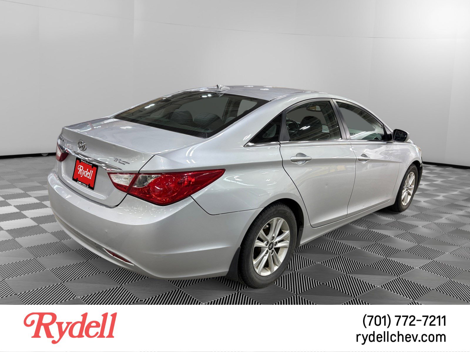 Used 2013 Hyundai Sonata GLS w/ Popular Equipment Pkg FWD image 3