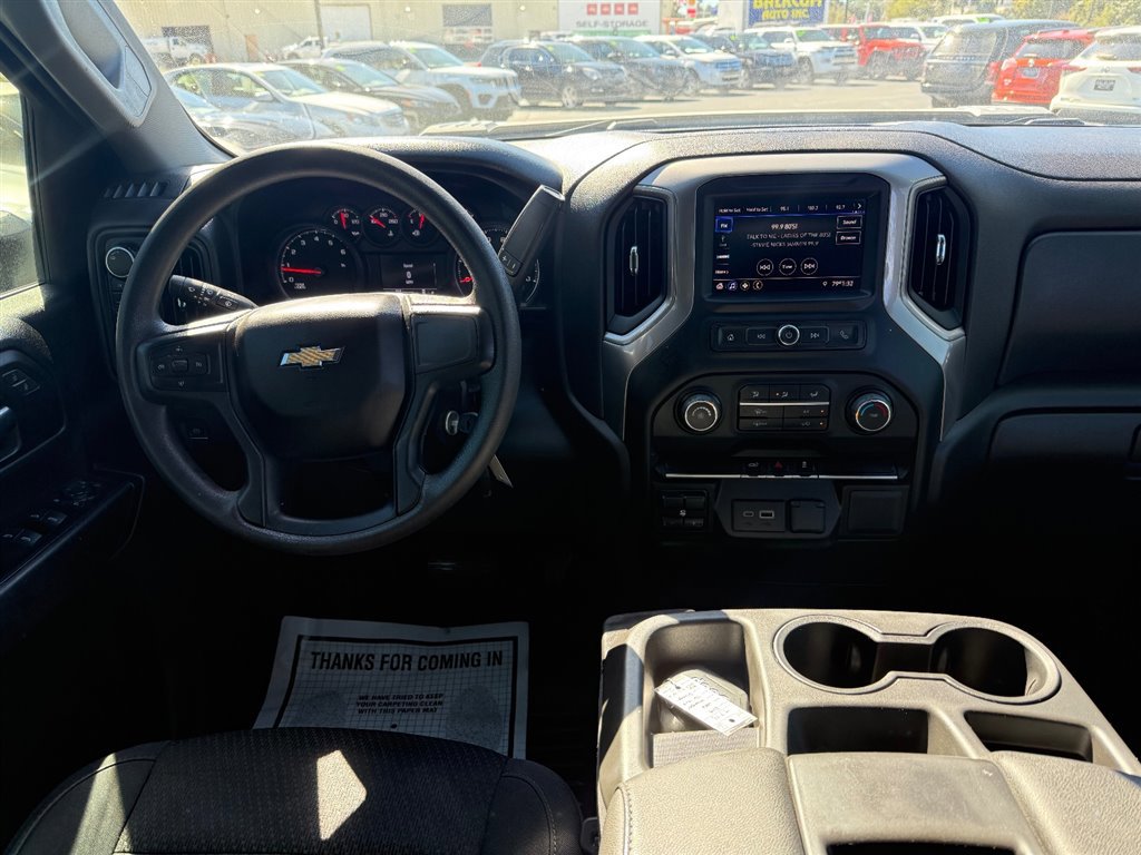 Used 2022 Chevrolet Silverado 2500 Custom w/ Custom Value Package image 9