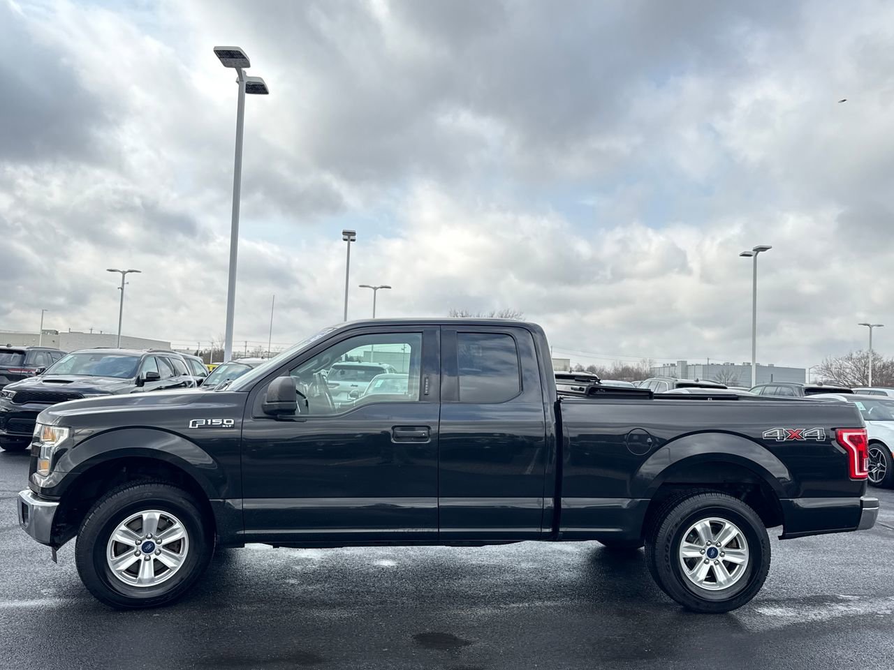 Used 2015 Ford F150 XLT image 6