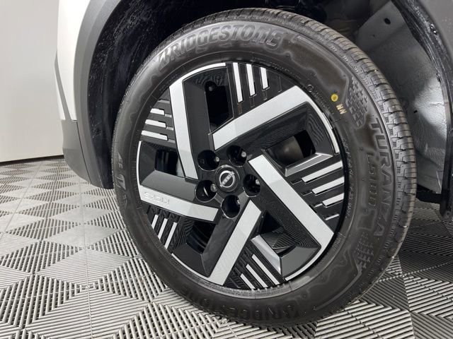 New 2026 Nissan Kicks SV image 12