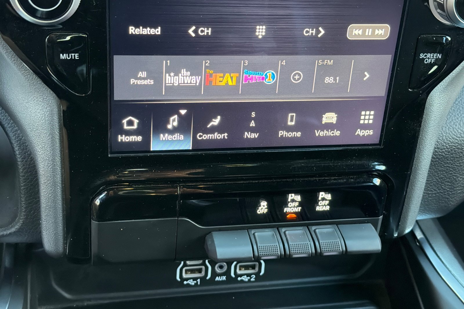 Used 2025 RAM 1500 Laramie image 20