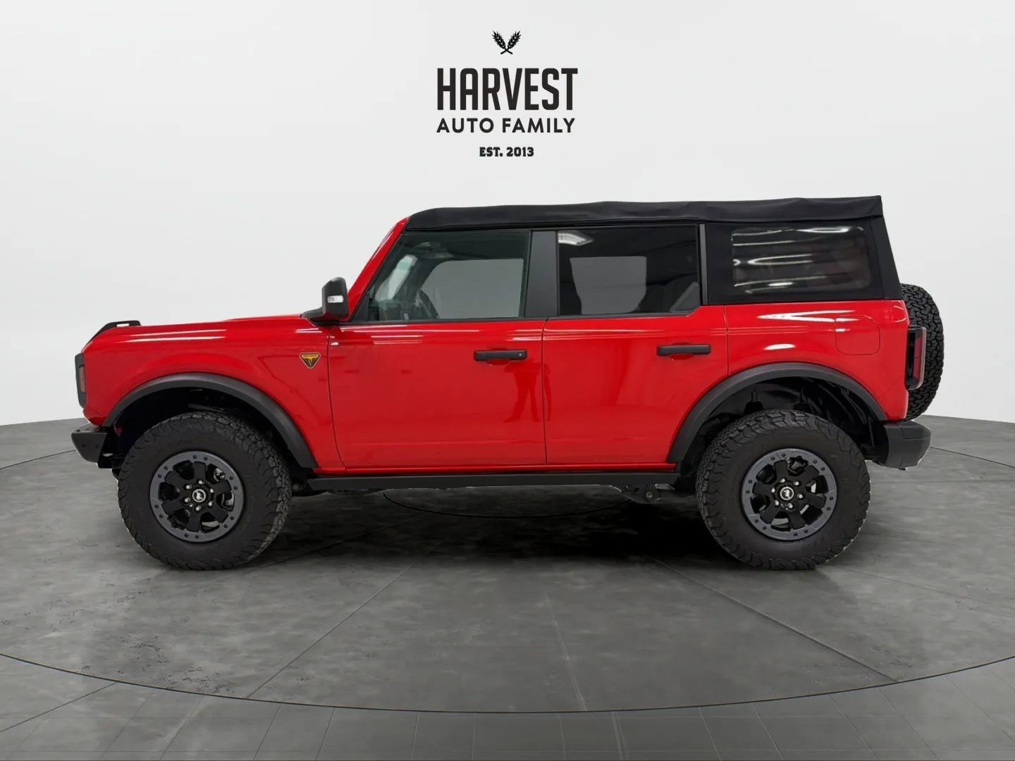 Used 2022 Ford Bronco Badlands image 2