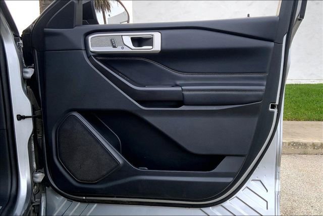 Used 2020 Ford Explorer Limited w/ Class III Trailer Tow Package image 24