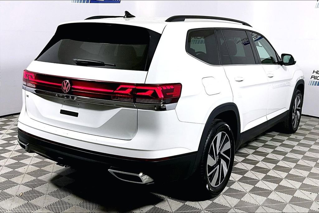 Used 2025 Volkswagen Atlas SE image 9