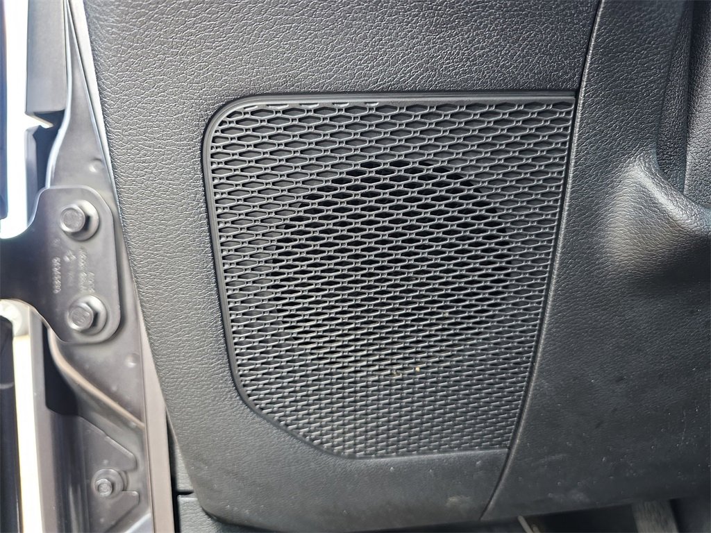 Used 2018 Jeep Wrangler Unlimited Rubicon w/ Dual Top Group image 28