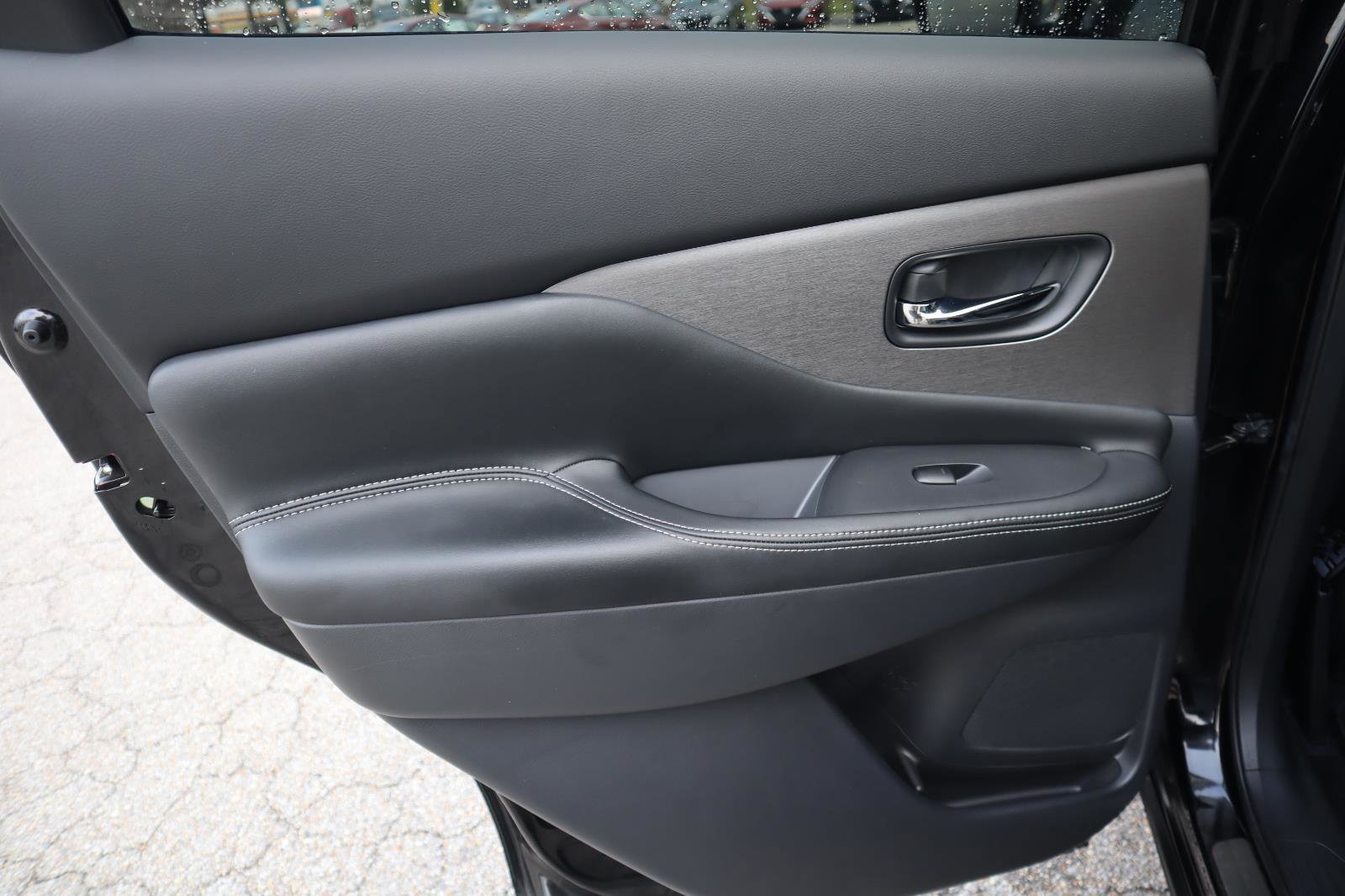 Certified 2024 Nissan Murano SV w/ SV Midnight Edition Package image 33