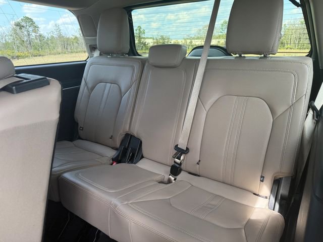 Used 2024 Ford Expedition Limited image 8