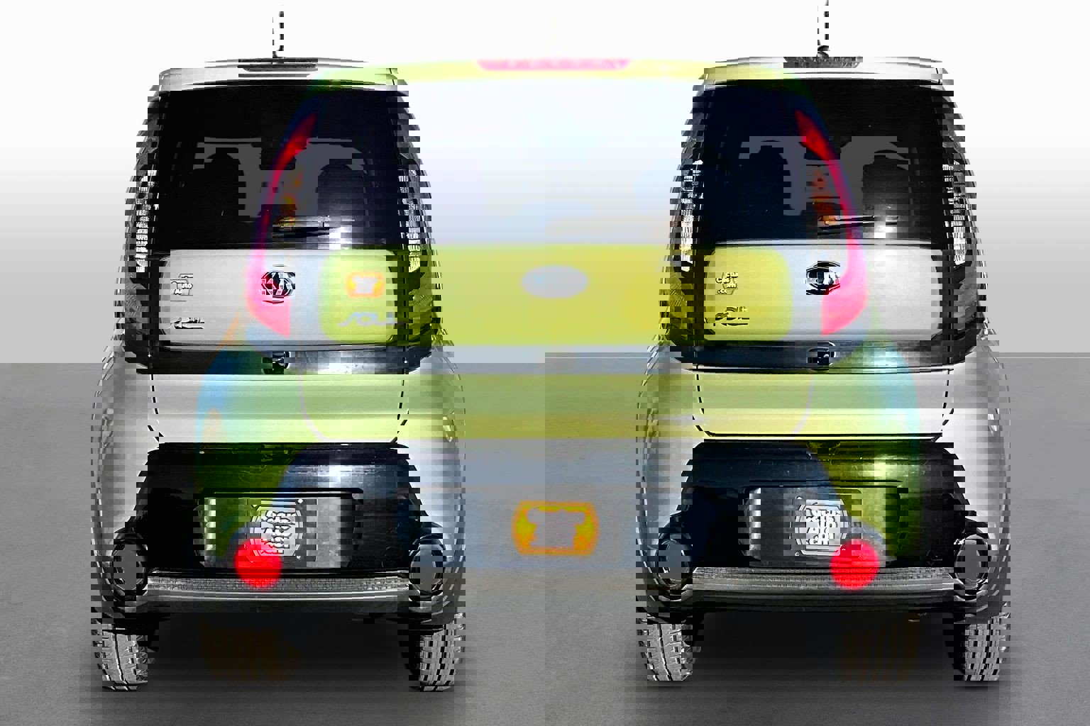 Used 2016 Kia Soul + image 4