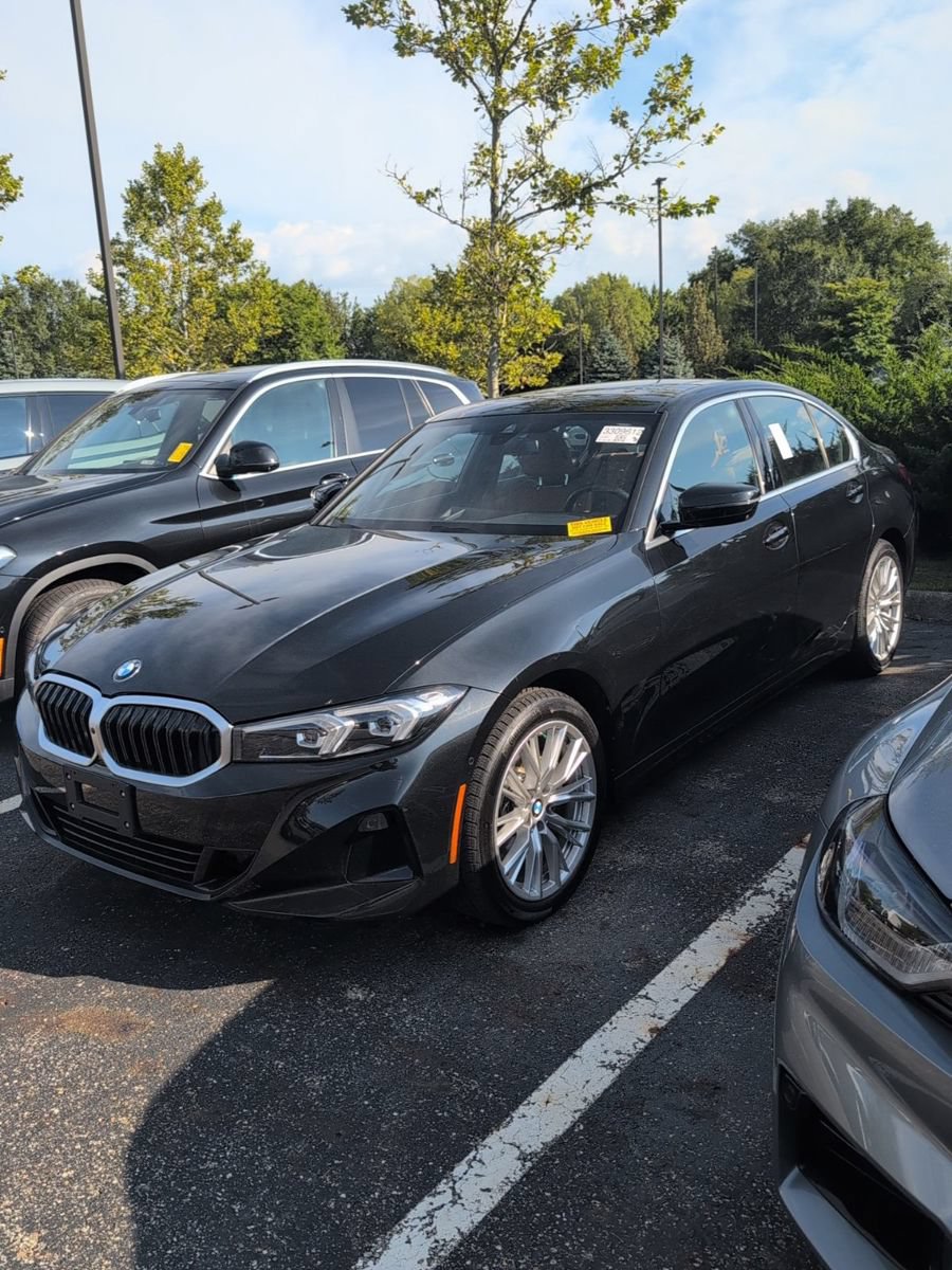 Used 2024 BMW 330i xDrive Sedan w/ Convenience Package AWD/4WD image 3