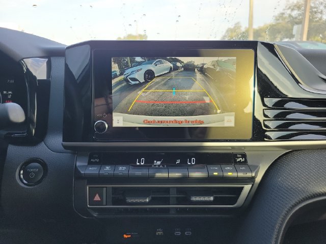 Used 2025 Toyota Camry SE FWD image 21