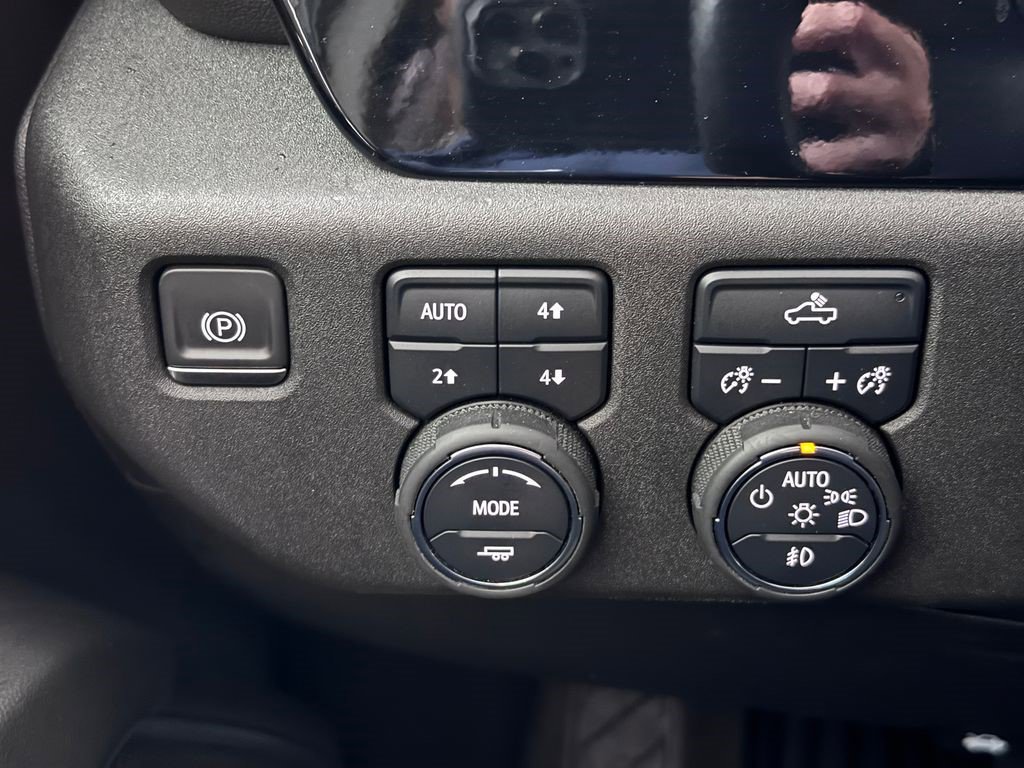 Certified 2022 Chevrolet Silverado 1500 RST w/ Z71 Off-Road Package image 23