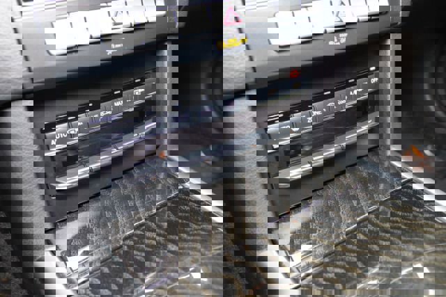 Used 2015 Mercedes-Benz E 350 4MATIC w/ Parking Assist Package image 20