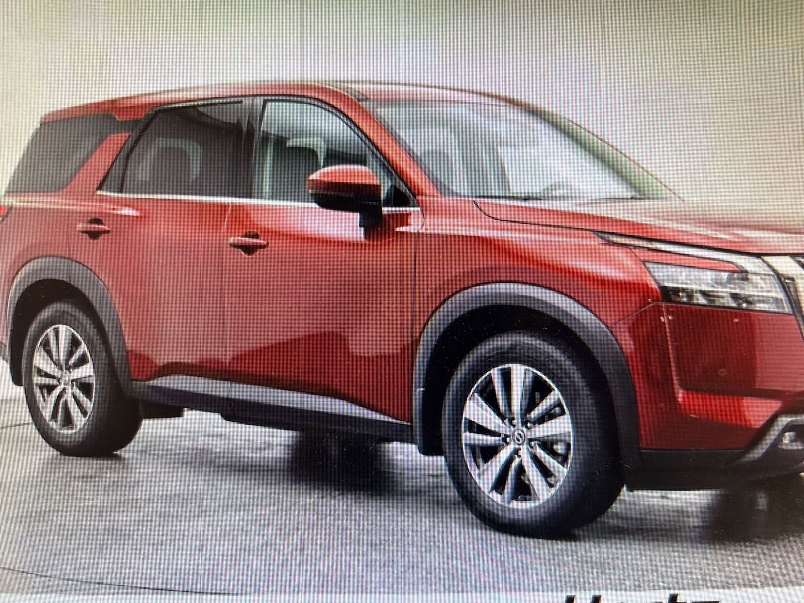 Used 2025 Nissan Pathfinder SV FWD video 2
