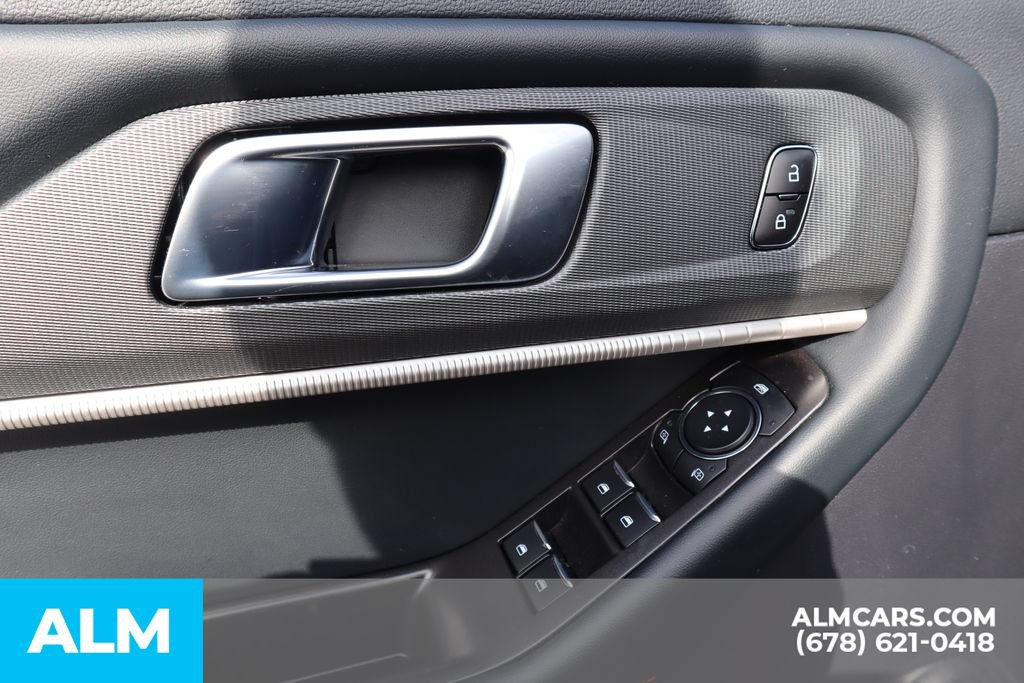 Used 2025 Ford Explorer ST-Line AWD/4WD image 15