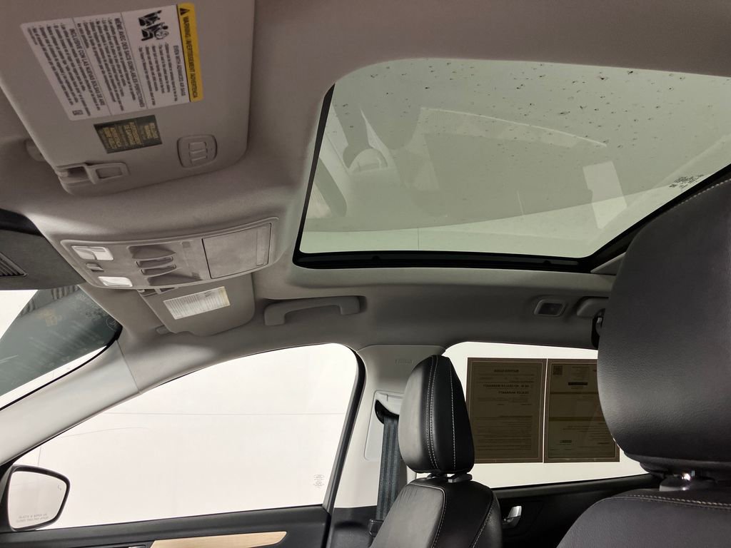 Certified 2022 Ford Escape Titanium w/ Titanium Premium Package image 34