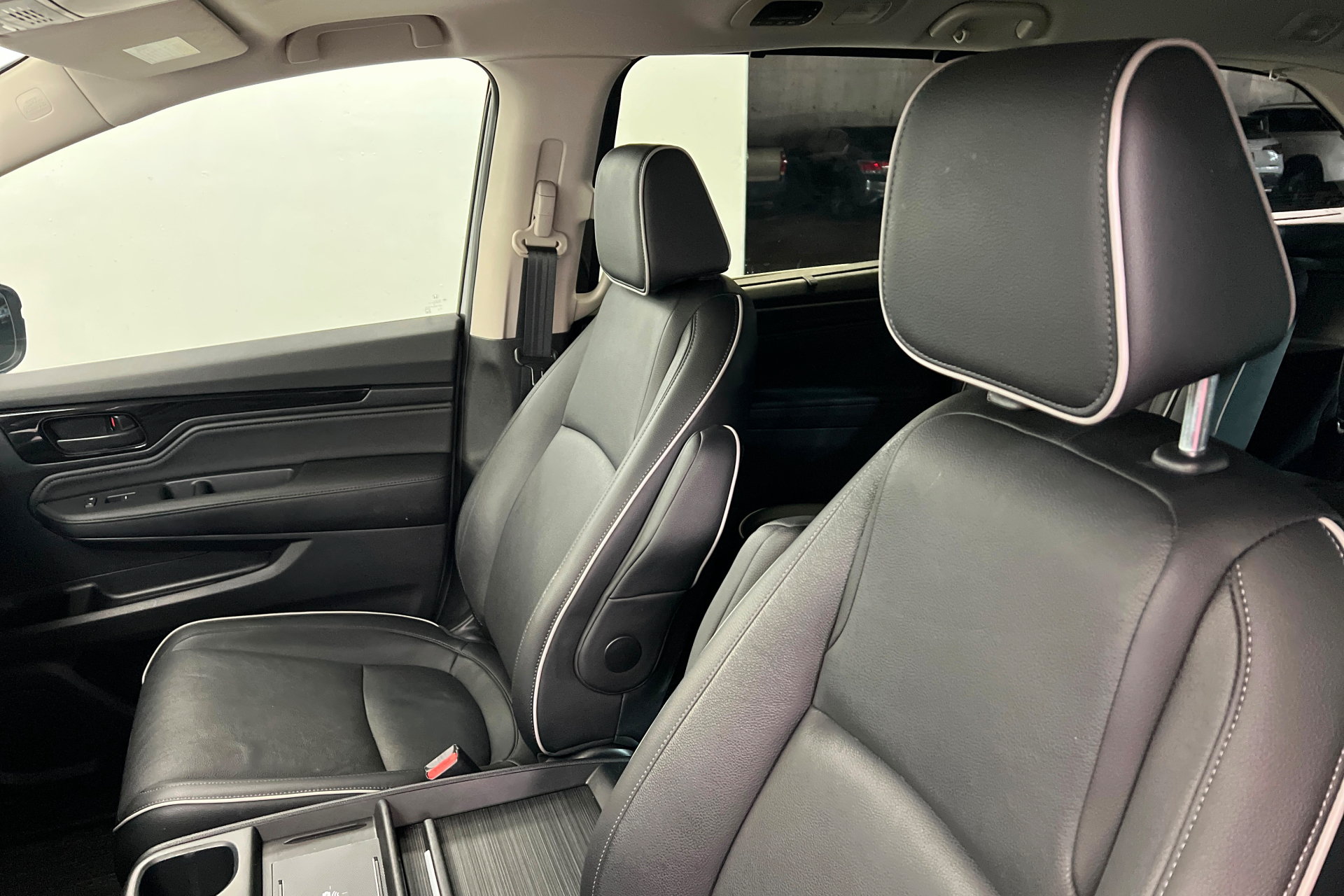 Used 2025 Honda Odyssey Touring image 17