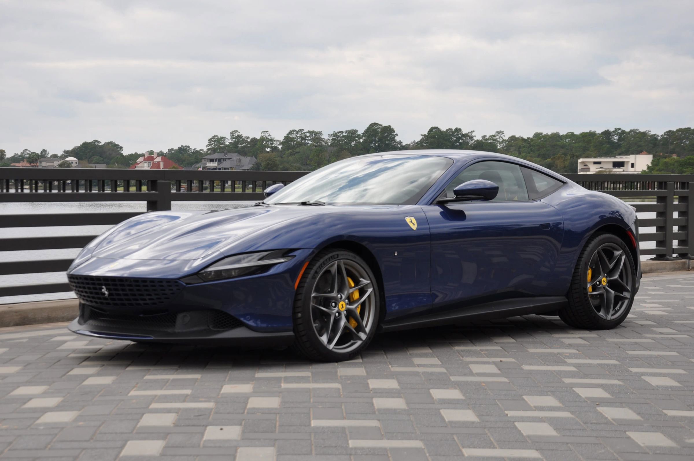Used 2022 Ferrari Roma image 3