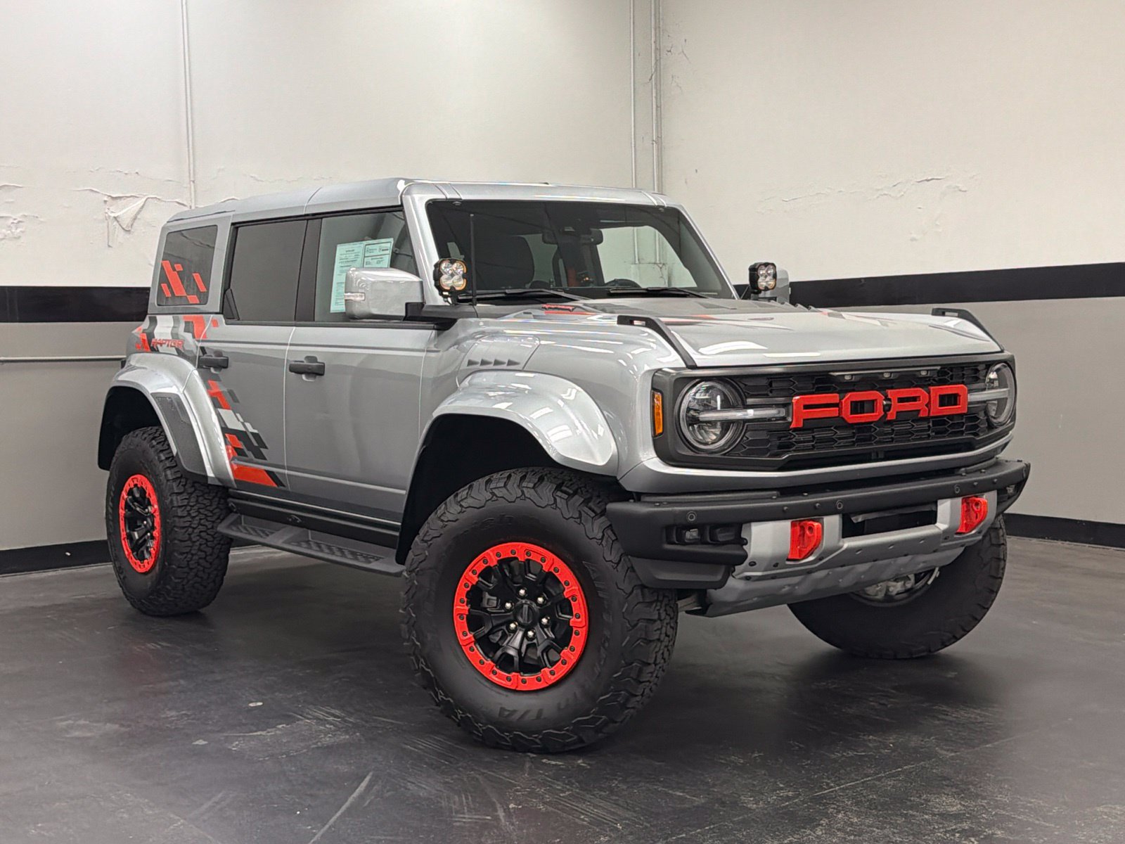 Used 2024 Ford Bronco Raptor AWD/4WD image 2