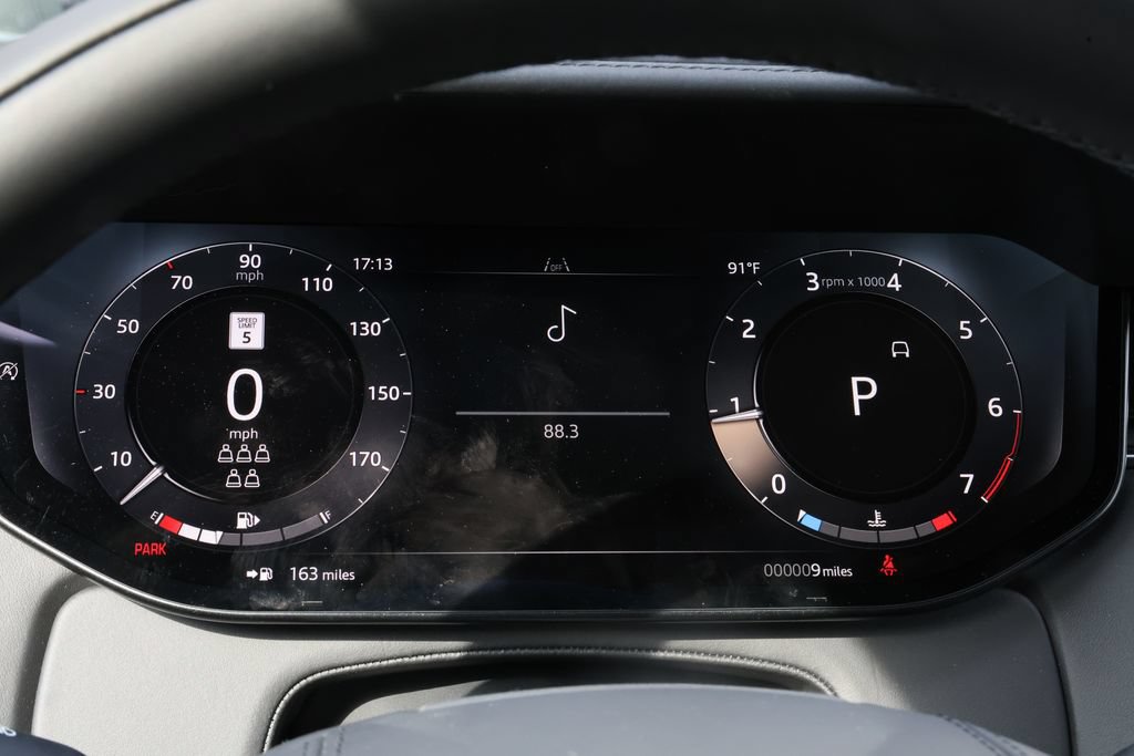 New 2026 Land Rover Range Rover Long Wheelbase SE AWD/4WD image 10