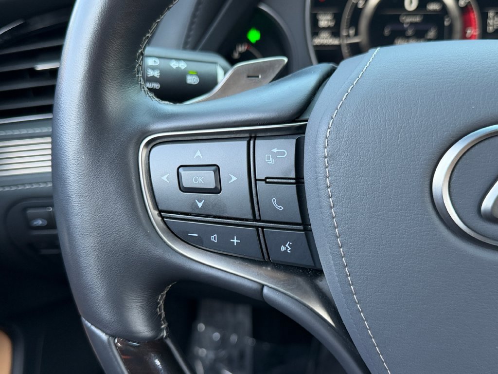 Certified 2023 Lexus LS 500 AWD w/ Luxury Package image 20