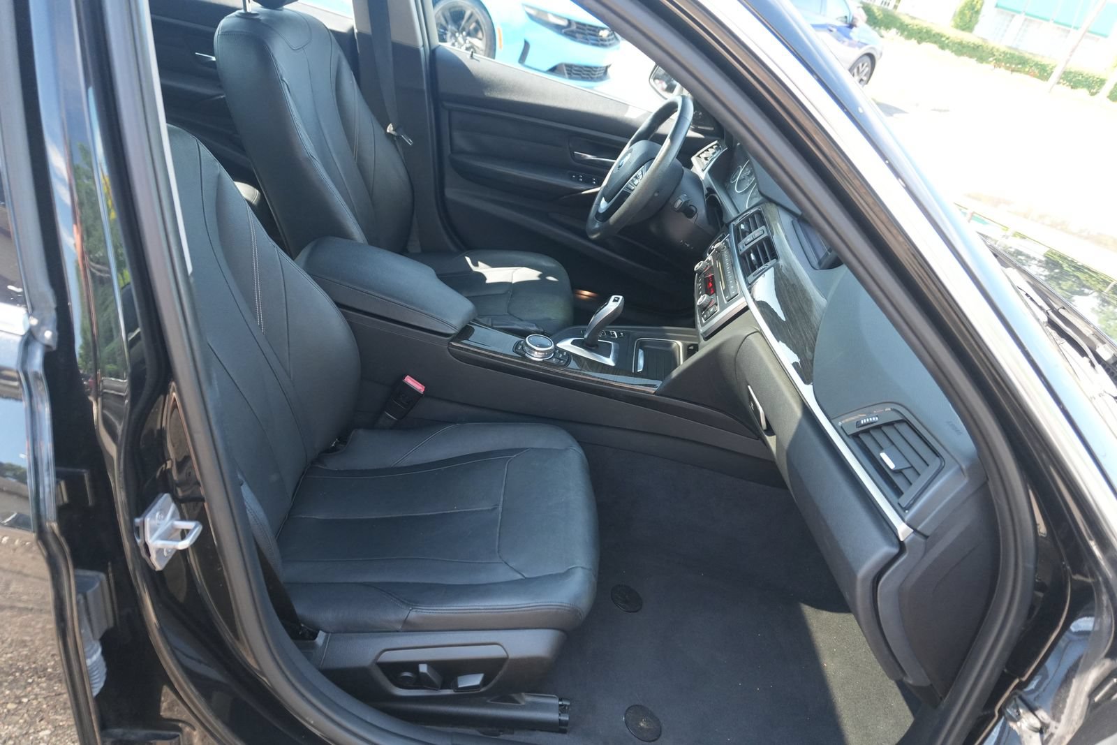 Used 2014 BMW 335i xDrive Sedan AWD/4WD image 18