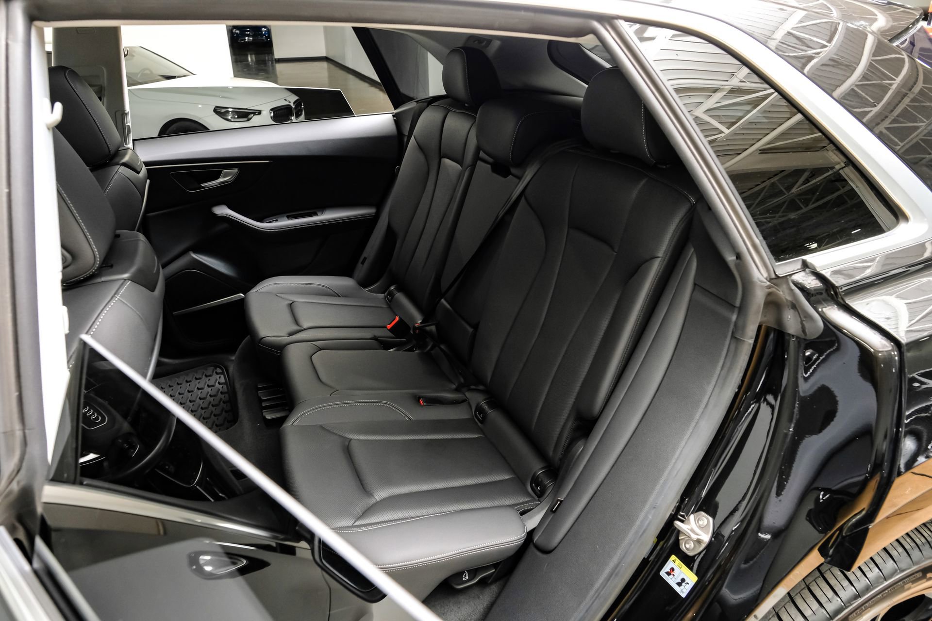 Used 2023 Audi Q8 Premium Plus w/ Premium Plus Package image 42