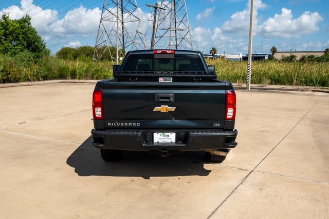 Used 2017 Chevrolet Silverado 1500 LTZ Z71 w/ LTZ Plus Package AWD/4WD image 4
