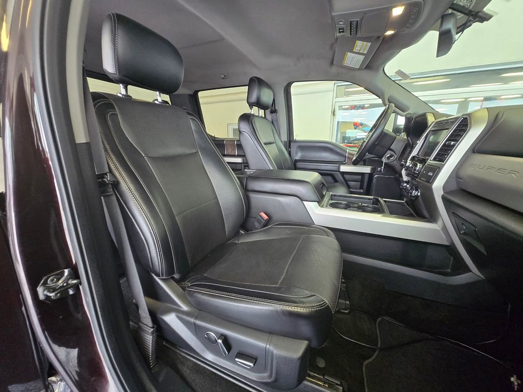 Used 2018 Ford F250 Lariat w/ Chrome Package image 27