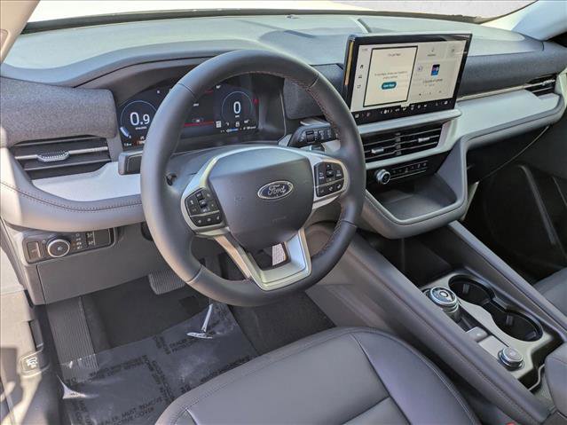 New 2026 Ford Explorer Active w/ Active Comfort Package image 3